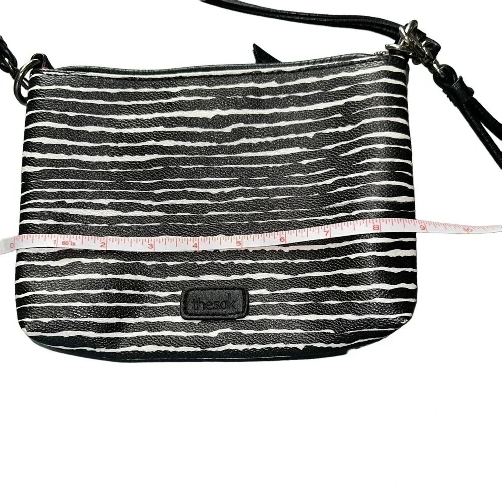 The Sak Crossbody Bag Small Black White Striped Wristlet Convertible Casual‎